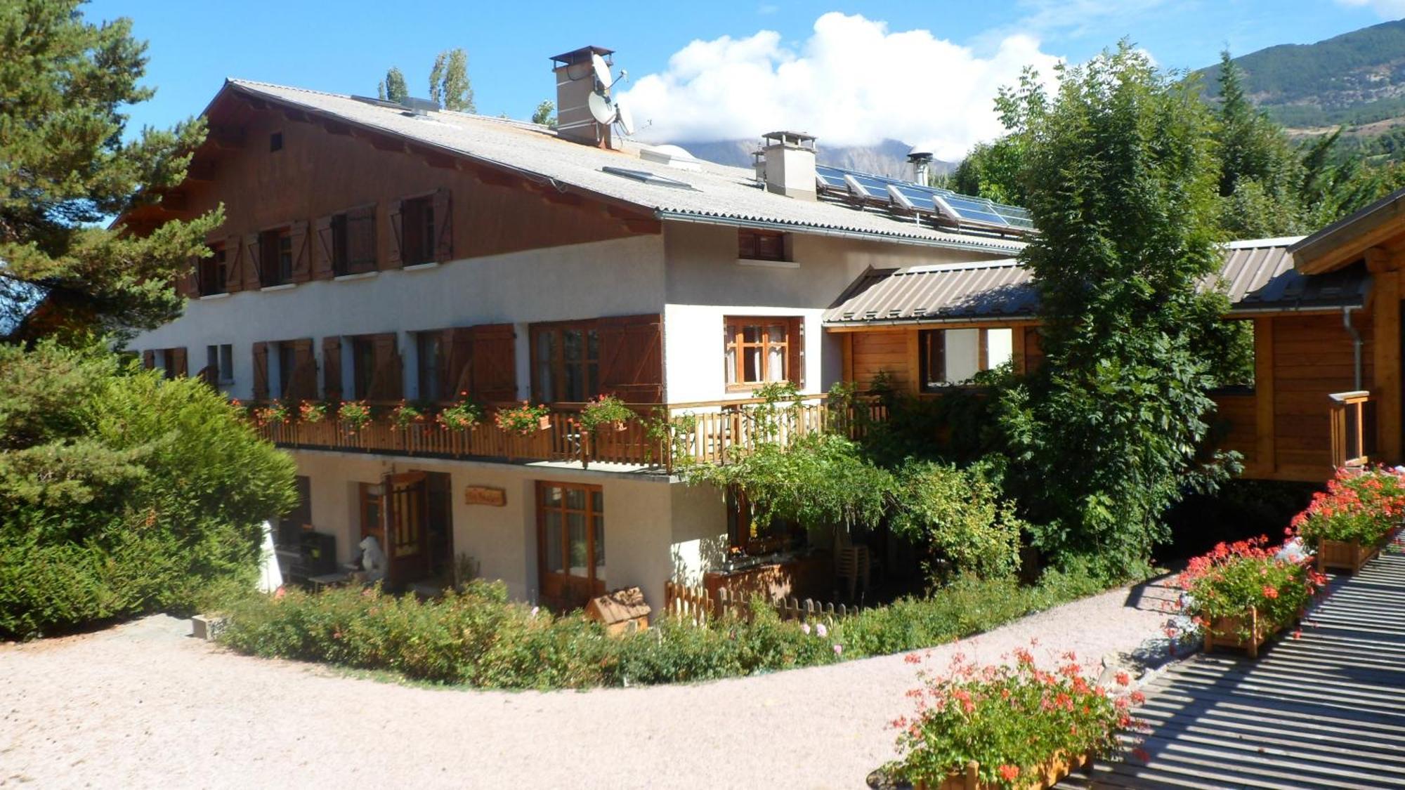 Logis Hotel Les Peupliers Baratier Eksteriør billede